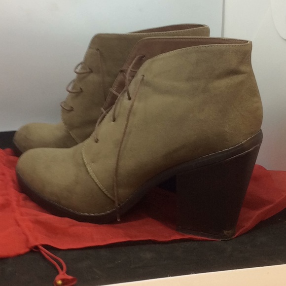 Steve Madden - Picture 2 of 2